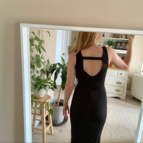 Windsor Fit and Flare Formal Gown - Picture 4 of 10